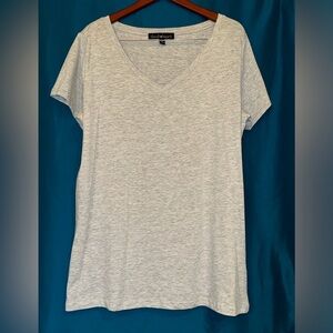 Women’s new gray V-neckT-shirt